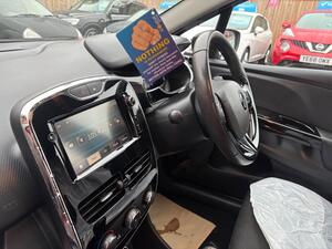 Renault Clio 1.2 16V Dynamique MediaNav EURO 5 5dr