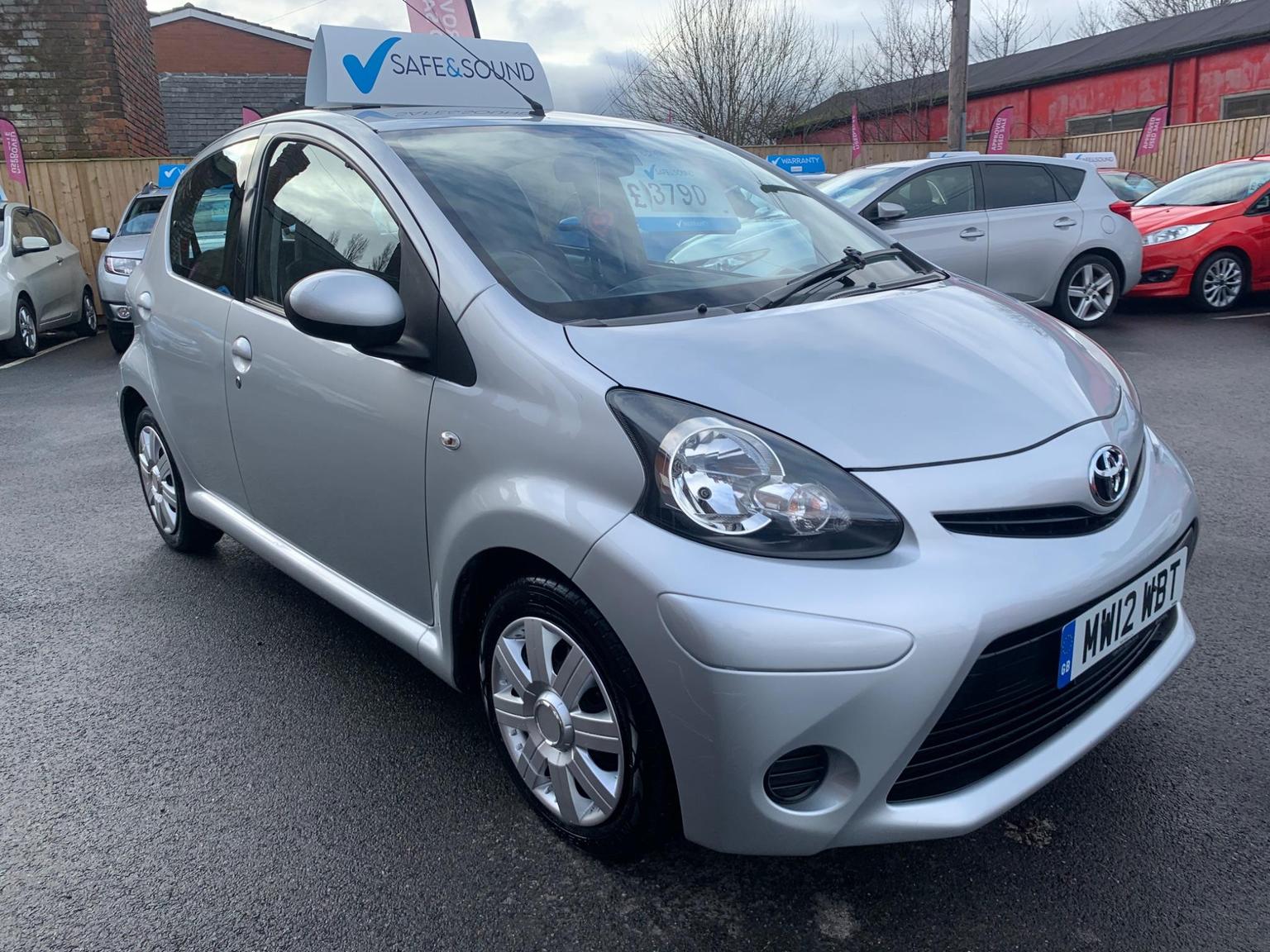 Toyota AYGO 1.0 VVT-i Ice Euro 5 5dr