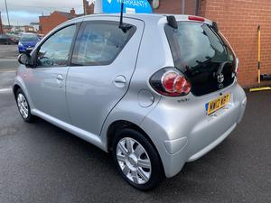 Toyota AYGO 1.0 VVT-i Ice Euro 5 5dr