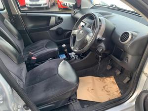 Toyota AYGO 1.0 VVT-i Ice Euro 5 5dr