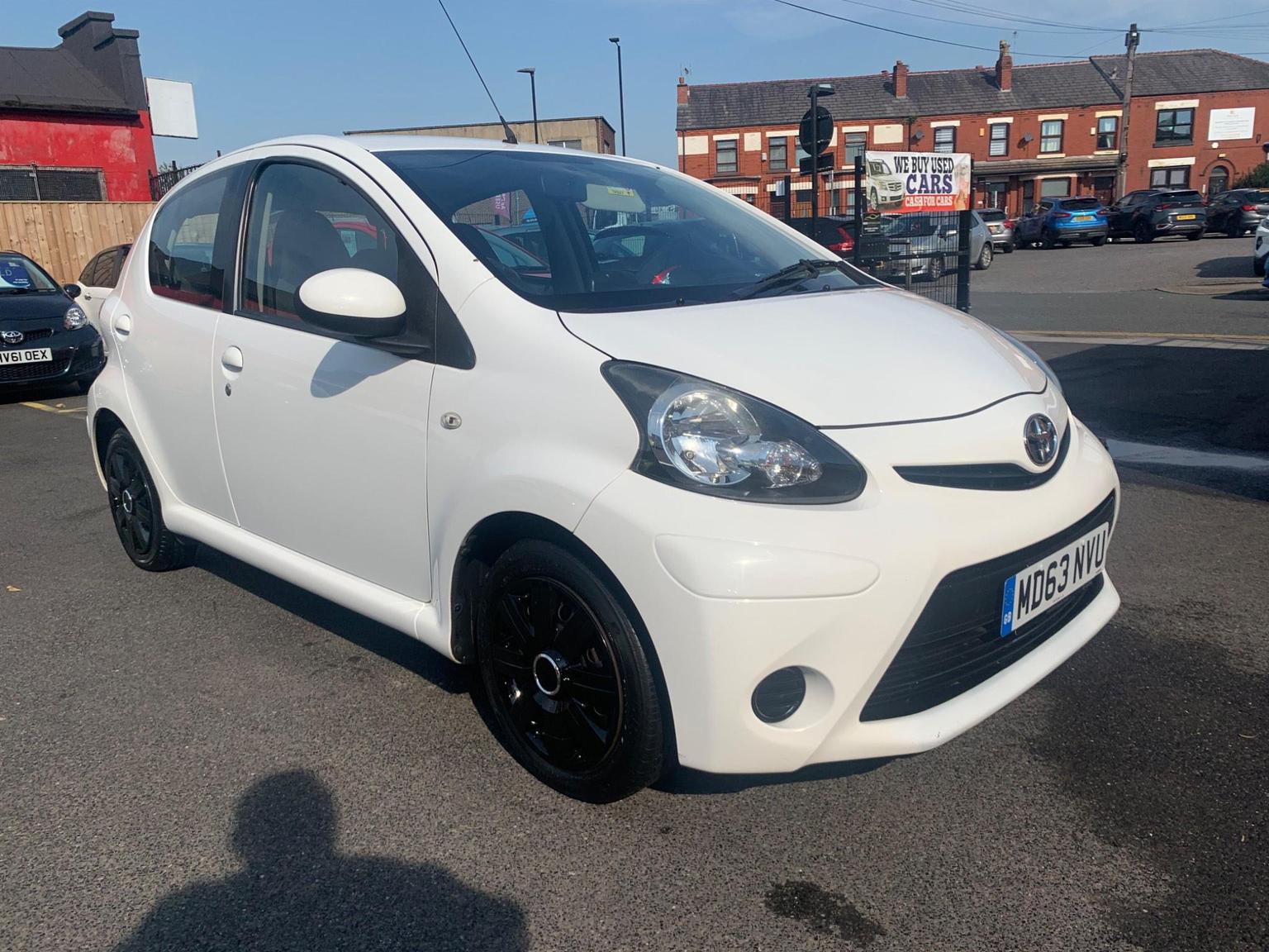 Toyota AYGO 1.0 VVT-i Move Euro 5 5dr