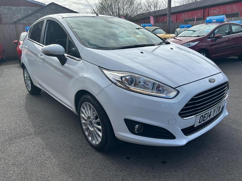 Ford Fiesta 1.5 TDCI Titanium EURO 5 5dr