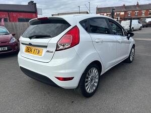 Ford Fiesta 1.5 TDCI Titanium EURO 5 5dr