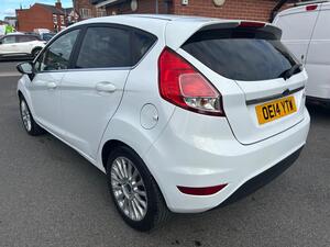 Ford Fiesta 1.5 TDCI Titanium EURO 5 5dr