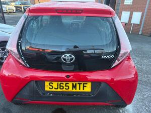Toyota AYGO 1.0 VVT-i X EURO 5 3dr EURO 5