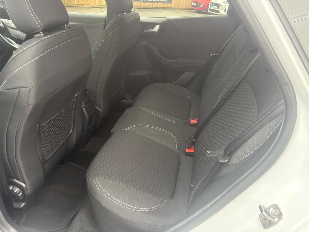Ford Puma 1.0T EcoBoost MHEV Titanium EURO 6 (s/s) 5dr