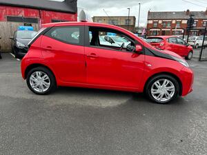 Toyota AYGO 1.0 VVT-i x-pression EURO 5 5dr EURO 5