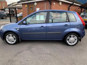 Ford Fiesta 1.4 Ghia 5dr