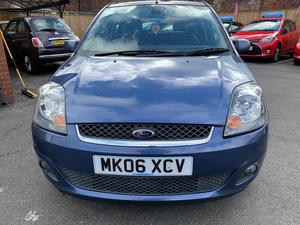 Ford Fiesta 1.4 Ghia 5dr