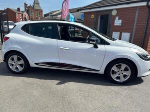 Renault Clio 1.2 16V Dynamique MediaNav EURO 5 5dr