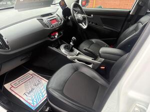 Kia Sportage 1.7 CRDI EcoDynamics 2 2WD EURO 5 (s/s) 5dr