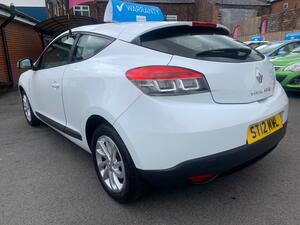 Renault Megane 1.6 16V Expression + Euro 5 3dr