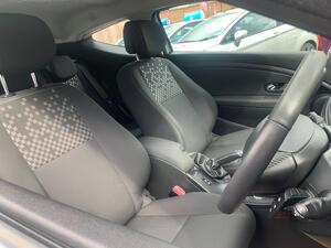 Renault Megane 1.6 16V Expression + Euro 5 3dr