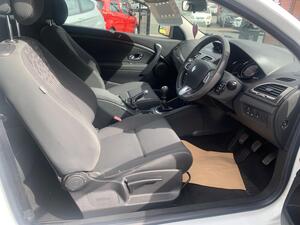Renault Megane 1.6 16V Expression + Euro 5 3dr