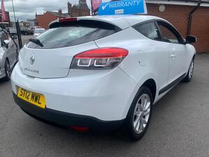 Renault Megane 1.6 16V Expression + Euro 5 3dr
