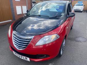 Chrysler Ypsilon 1.2 Black&Red Euro 5 (s/s) 5dr