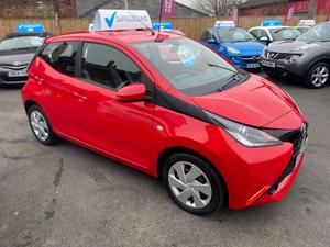 Toyota AYGO 1.0 VVT-i x-play Euro 5 5dr Euro 5