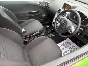 Vauxhall Corsa 1.2 16V Excite Euro 5 3dr (A/C)