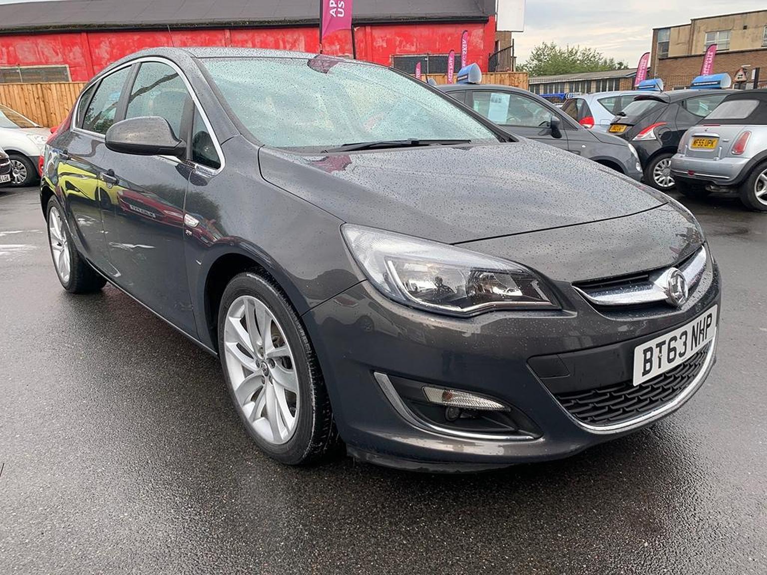 Vauxhall Astra 1.6 16v SRi Euro 5 5dr