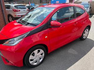 Toyota AYGO 1.0 VVT-i x-play Euro 5 3dr Euro 5