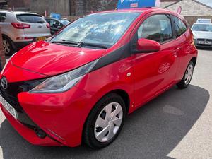 Toyota AYGO 1.0 VVT-i x-play Euro 5 3dr Euro 5