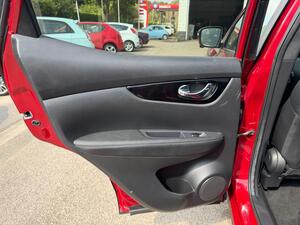Nissan Qashqai 1.5 DCI N-Vision SUV 5dr Diesel Manual 2WD EURO 6 (s/s) (110 PS)