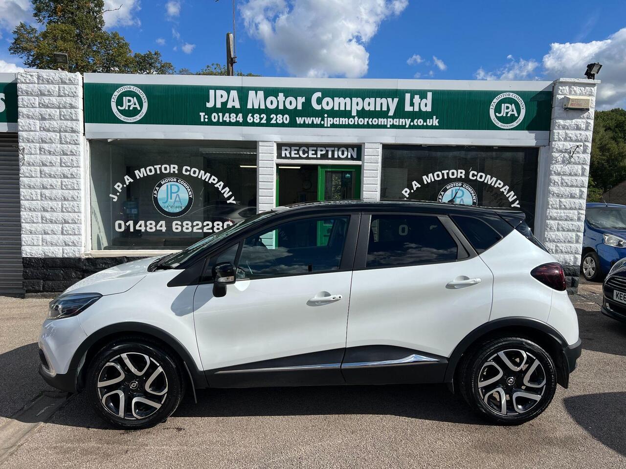 Renault Captur 1.5 dCi ENERGY Iconic SUV 5dr Diesel Manual Euro 6 (s/s) (90 ps)