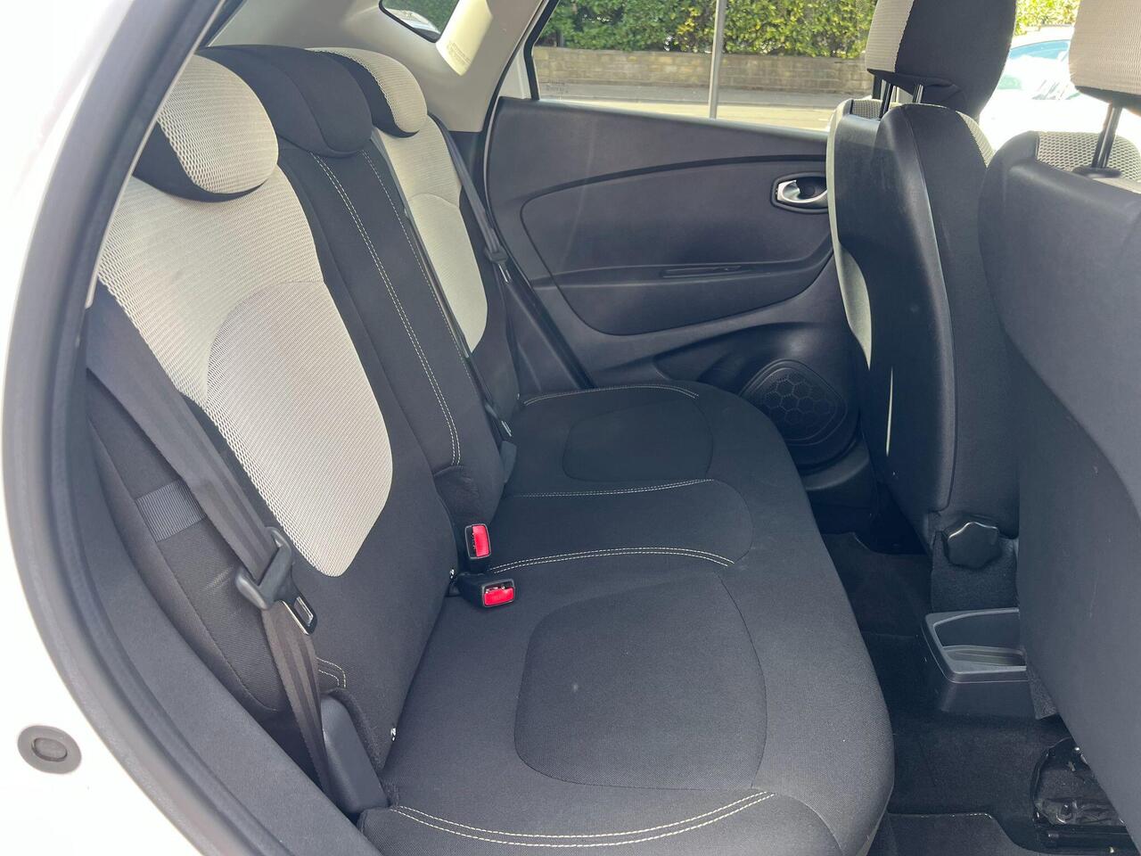 Renault Captur 1.5 dCi ENERGY Iconic SUV 5dr Diesel Manual Euro 6 (s/s) (90 ps)
