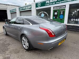 Jaguar XJ 3.0D V6 Premium Luxury Saloon 4dr Diesel AUTO EURO 5 (s/s) (275 PS)