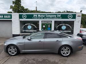 Jaguar XJ 3.0D V6 Premium Luxury Saloon 4dr Diesel AUTO EURO 5 (s/s) (275 PS)