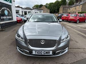 Jaguar XJ 3.0D V6 Premium Luxury Saloon 4dr Diesel AUTO EURO 5 (s/s) (275 PS)