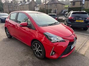 Toyota Yaris 1.5 VVT-i ICON TECH Hatchback 5dr Petrol Manual EURO 6 (111 PS)