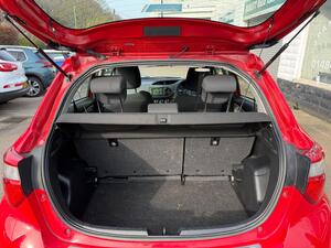 Toyota Yaris 1.5 VVT-i ICON TECH Hatchback 5dr Petrol Manual EURO 6 (111 PS)