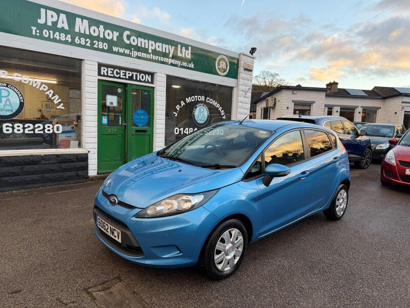 Ford Fiesta 1.6 TDCI ECOnetic DPF EDGE Hatchback 5dr Diesel Manual (87 g/km, 94 BHP)