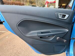 Ford Fiesta 1.6 TDCI ECOnetic DPF EDGE Hatchback 5dr Diesel Manual (87 g/km, 94 BHP)