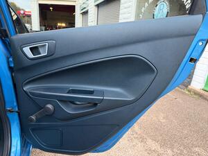 Ford Fiesta 1.6 TDCI ECOnetic DPF EDGE Hatchback 5dr Diesel Manual (87 g/km, 94 BHP)