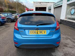 Ford Fiesta 1.6 TDCI ECOnetic DPF EDGE Hatchback 5dr Diesel Manual (87 g/km, 94 BHP)