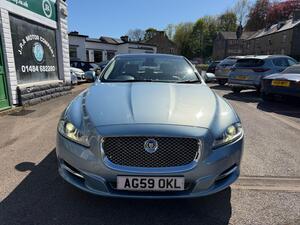 Jaguar XJ 3.0D V6 Portfolio Saloon 4dr Diesel AUTO EURO 5 (275 PS)