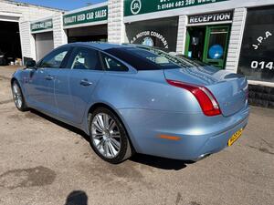Jaguar XJ 3.0D V6 Portfolio Saloon 4dr Diesel AUTO EURO 5 (275 PS)