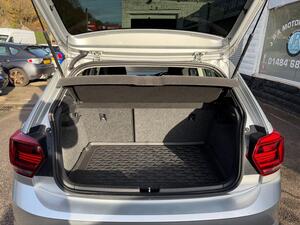 Volkswagen Polo 1.0 SE Hatchback 5dr Petrol Manual EURO 6 (s/s) (65 PS)