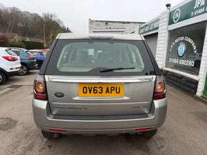 Land Rover Freelander 2 2.2 TD4 XS SUV 5dr Diesel Manual 4WD EURO 5 (s/s) (150 PS)