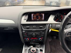 Audi A4 Avant 2.0 TDI Executive S LINE Estate 5dr Diesel Manual EURO 4 (143 PS)