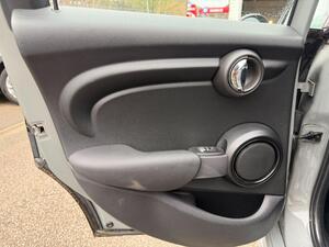 MINI Hatch 1.5 Cooper Sport Hatchback 5dr Petrol Manual EURO 6 (s/s) (136 PS)