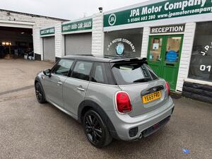 MINI Hatch 1.5 Cooper Sport Hatchback 5dr Petrol Manual EURO 6 (s/s) (136 PS)
