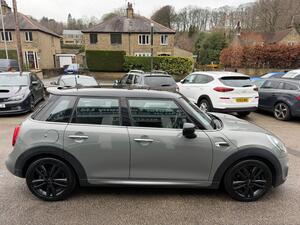 MINI Hatch 1.5 Cooper Sport Hatchback 5dr Petrol Manual EURO 6 (s/s) (136 PS)