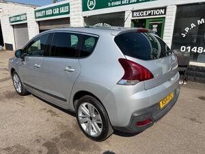 Peugeot 3008 1.6 HDI Allure SUV 5dr Diesel Manual EURO 5 (115 PS)