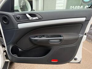 Skoda Octavia 2.0 TDI Scout Estate 5dr Diesel Manual 4WD EURO 5 (140 PS)