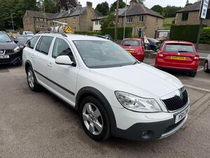 Skoda Octavia 2.0 TDI Scout Estate 5dr Diesel Manual 4WD EURO 5 (140 PS)
