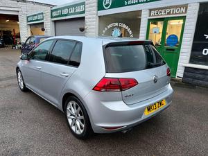 Volkswagen Golf 2.0 TDI BlueMotion Tech GT Euro 5 (s/s) 5dr