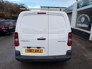 Peugeot Partner 1.6 BlueHDi 651 SE Panel VAN 5dr Diesel Manual L1 (112 g/km, 73.97 BHP)